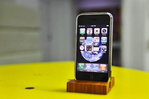 历代iPhone编年史：从初代iPhone到最新iPhone13｜价格盘点苹果手机「历代iPhone编年史：从初代iPhone到最新iPhone13｜价格盘点」